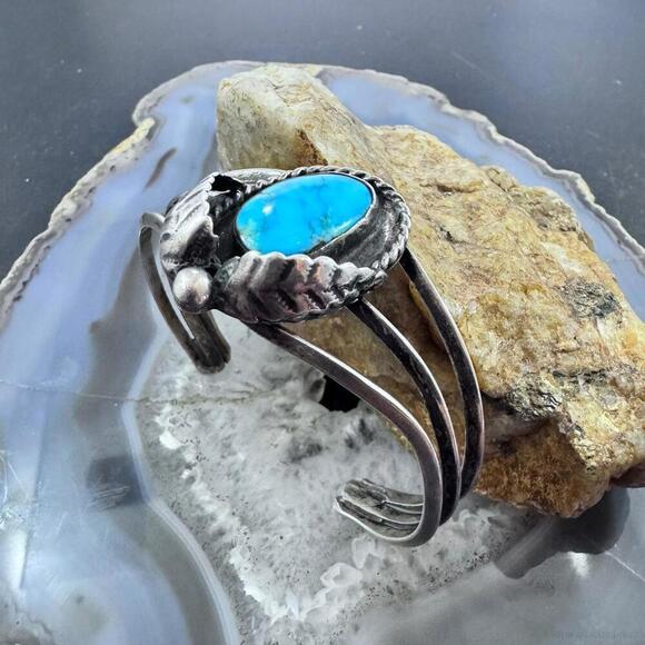 Vintage Native American Silver Turquoise Decorated Bracelet For Women - Picture 4 of 10